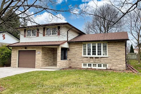8 Champlain Pl, Guelph, ON N1G 3C2