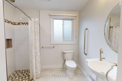 8 Champlain Pl, Guelph, ON N1G 3C2