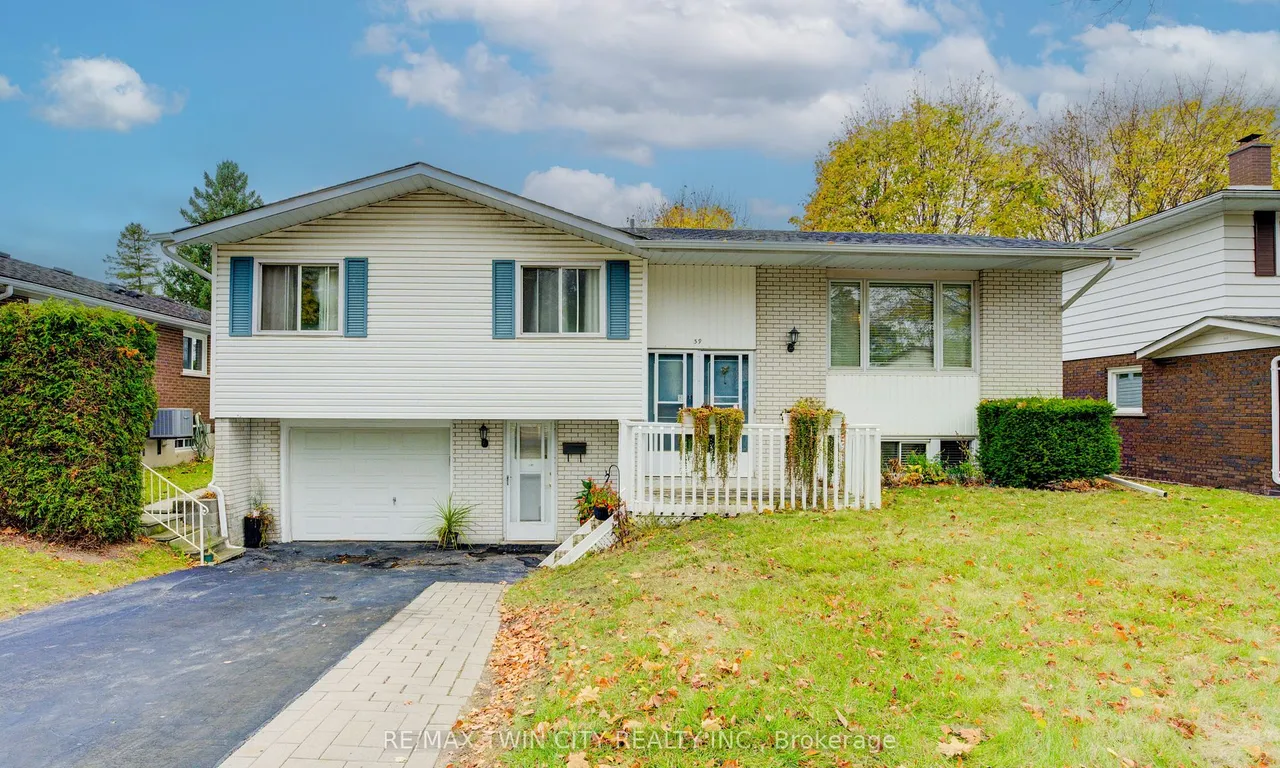 59 Tecumseh Cres, Kitchener, ON N2B 2T5