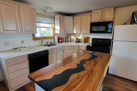1049 Heritage Road, Kingsville, ON N9Y 2E6