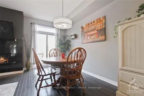 225 King St, Carleton Place, ON K7C 0G9