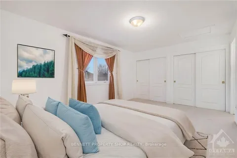 37 CRESTHAVEN Dr, Barrhaven, ON K2G 6T8