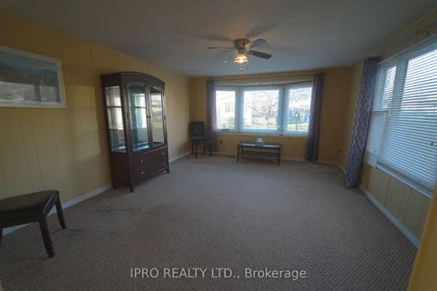 11 Nightingale Lane, Belleville, ON K8N 4Z3