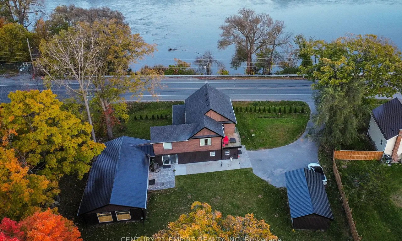 824 Trenton Frankford Rd, Quinte West, ON K8V 5P6