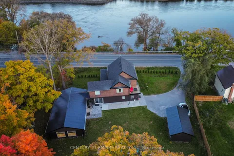 824 Trenton Frankford Rd, Quinte West, ON K8V 5P6