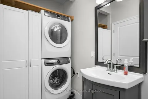 191 Bridge St, Greater Napanee, ON K7R 2E3