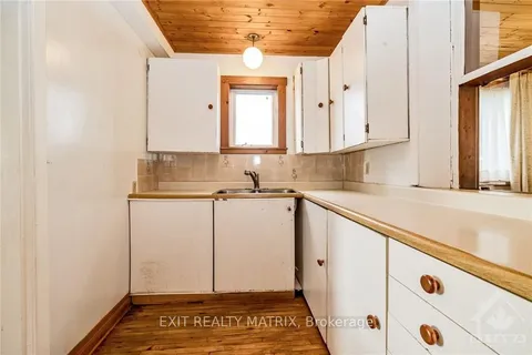 25 HIGH St, Carleton Place, ON K7C 1W1