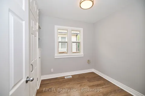 43 COSBY Ave, St. Catharines, ON L2M 5R7