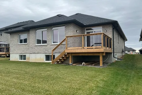 6 Vaughn Court, Belleville, ON K8N 0R7