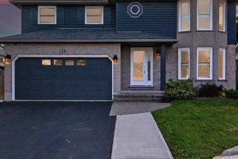 219 Elmira Rd, Guelph, ON N1K 1R1