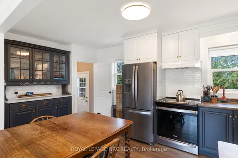 1368 Haist St, Pelham, ON L0S 1M0