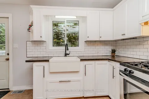 541 David St, Gravenhurst, ON P1P 1M1