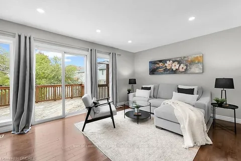 43 LAW Dr, Guelph, ON N1E 7G5