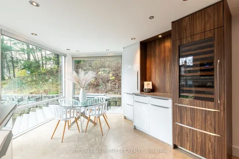 1455 Corley Drive, ON N6G 2K5