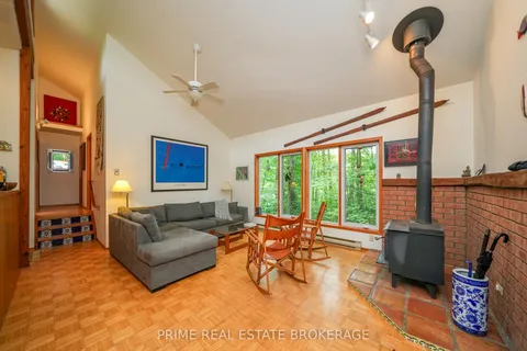9919 Pinery Lane, Lambton Shores, ON N0M 1T0