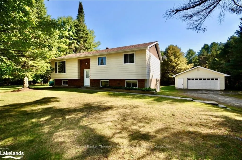 1803 RAVENSCLIFFE Rd, Huntsville, ON P1H 2J2