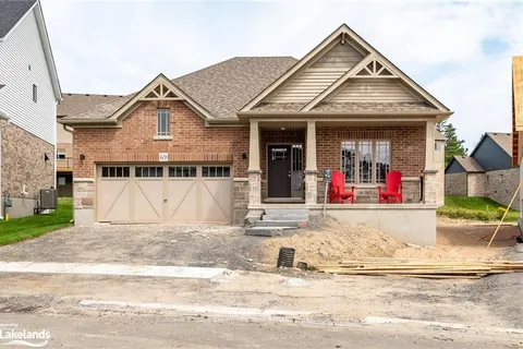 69 EAGLECREST Ave, Huntsville, ON P1H 0G5