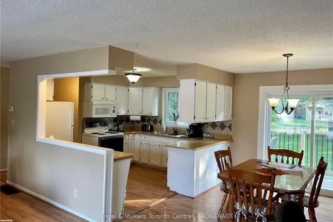 33 CENTENNIAL HEIGHTS Court, Meaford, ON N4L 1E5