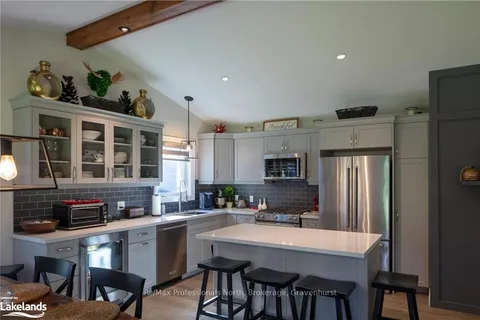 149 BOWYER Road, Huntsville, ON P1H 2J4