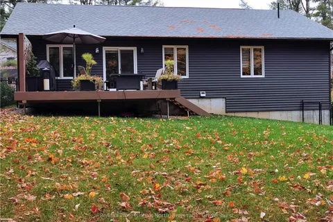 149 BOWYER Road, Huntsville, ON P1H 2J4