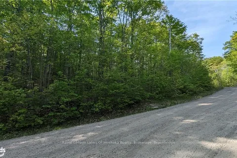 4 NORTHSHORE Road, ON P0B 1M0