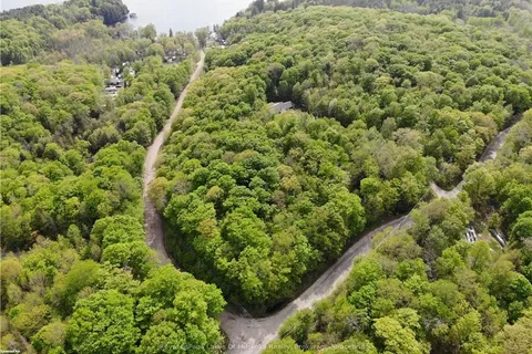 4 NORTHSHORE Road, ON P0B 1M0