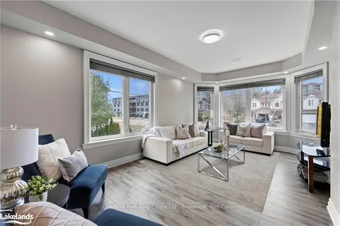 181 ANGLO St, Bracebridge, ON P1L 2H3