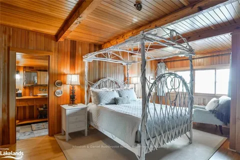 0 M  (MOSSY ROCK), Muskoka Lakes, ON P0B 1E0