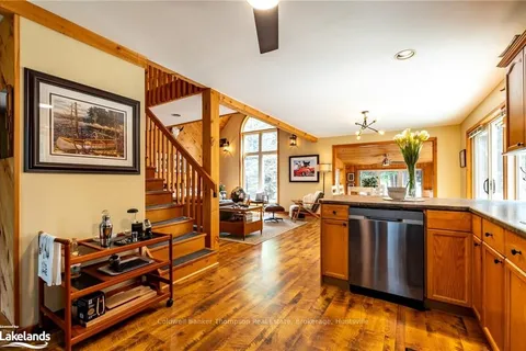 115 COTTAGE Lane, Huntsville, ON P1H 2J4
