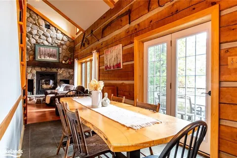 18 PORT VERNON Lane, Huntsville, ON P1H 2J2