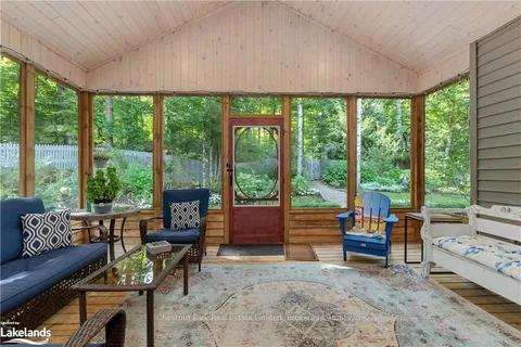 170 SPRINGFIELD Rd, Huntsville, ON P1H 0H8