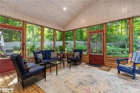 170 SPRINGFIELD Rd, Huntsville, ON P1H 0H8