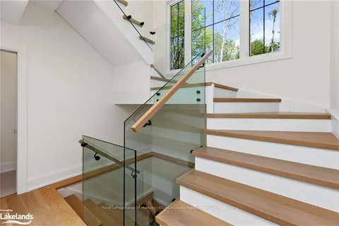 19 TODHOLM DRIVE, Muskoka Lakes, ON P0B 1J0