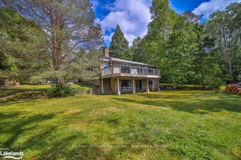 1013 DWIGHT, Lake of Bays, ON P0A 1H0
