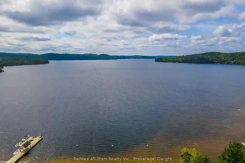 1013 DWIGHT, Lake of Bays, ON P0A 1H0