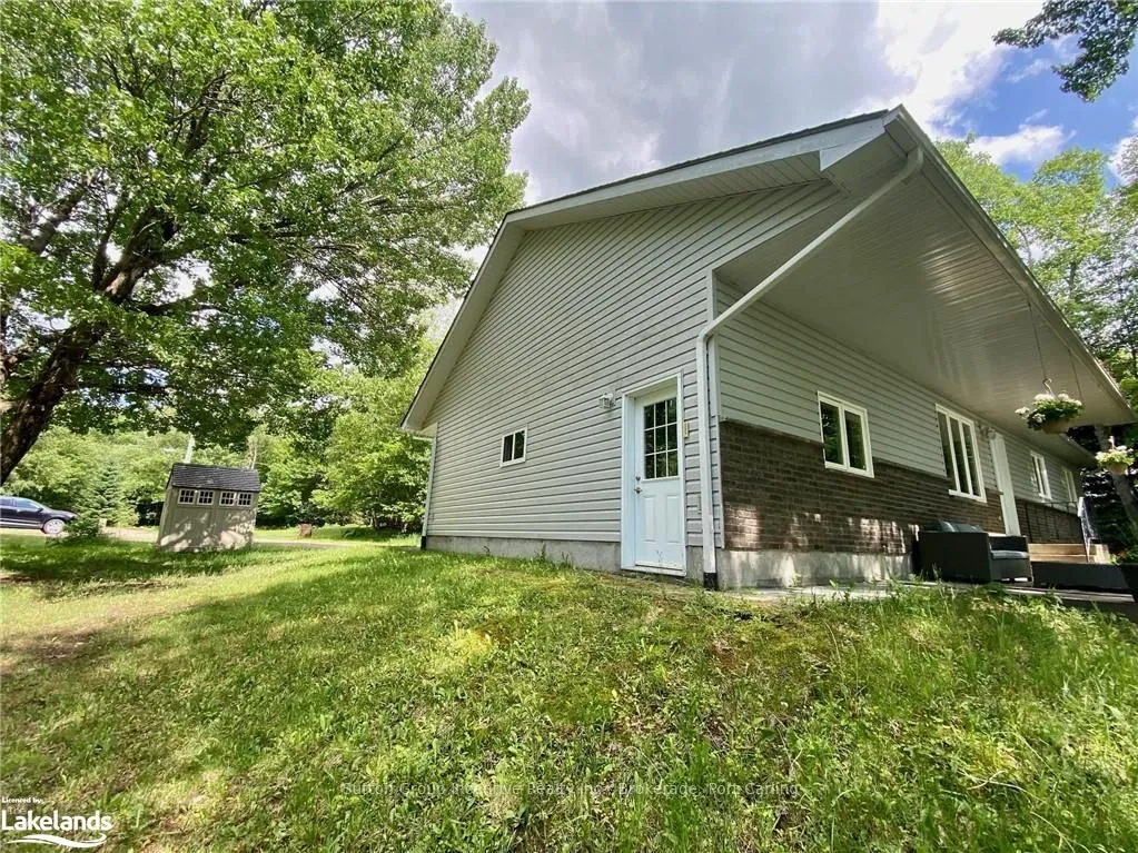 34 HUNTS Road, Huntsville, ON P1H 1J4