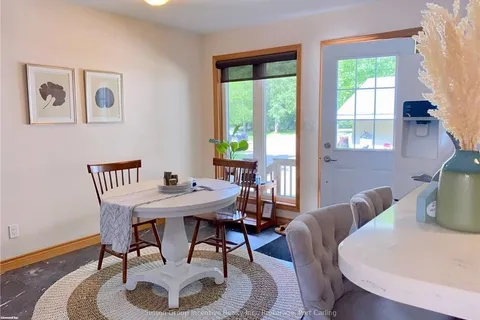 34 HUNTS Road, Huntsville, ON P1H 1J4