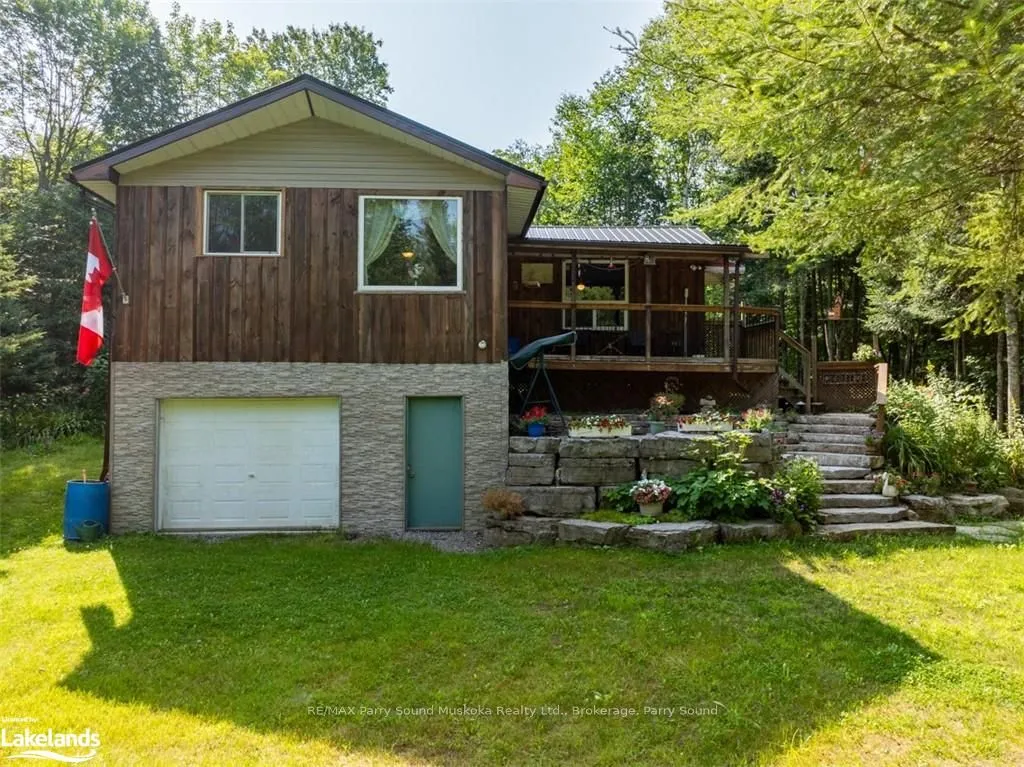 21 MOONWING Rd, Magnetawan, ON P0A 1A0