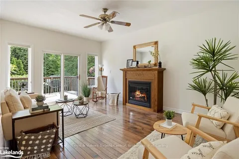 8 KIRBYS Way, Huntsville, ON P1H 2M5