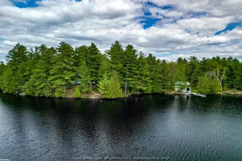 53 BIRDWOOD Dr, McDougall, ON P2A 2W7