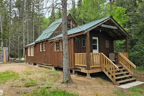 156 BUTTERFIELD Rd, Powassan, ON P0H 2L0