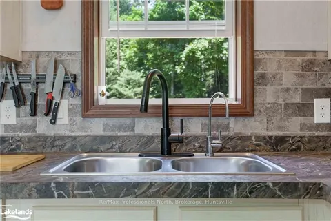 676 SUPER SIGN ROAD, Perry, ON P0A 1J0