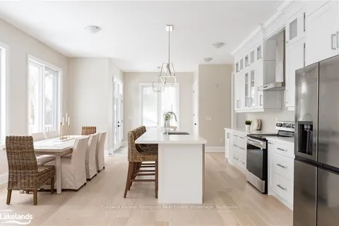 132 OLD ASPDIN Rd, Huntsville, ON P0B 1M0