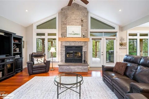 177 HARBOUR BEACH Dr, Meaford, ON N4L 1W5