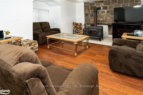 17415 35, Algonquin Highlands, ON K0M 1J2