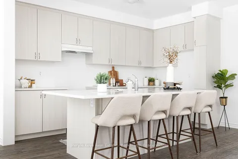 10 DYER Cres, Bracebridge, ON P1L 0A9