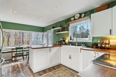 25335 35 Highway, Lake of Bays, ON P0A 1H0