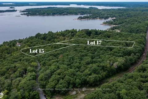 17 OAKRIDGE Rd, McDougall, ON P2A 2W9