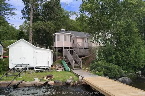 174A CEDAR PT Rd, Callander, ON P0H 1H0