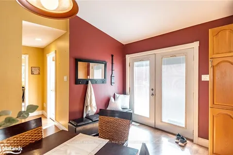 4237 RAVENSCLIFFE Rd, Huntsville, ON P1H 2J2